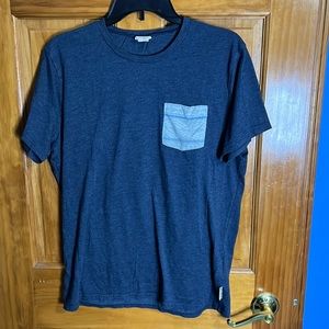 Men’s Hollister Large Navy T-Shirt w/ Chest Pocket